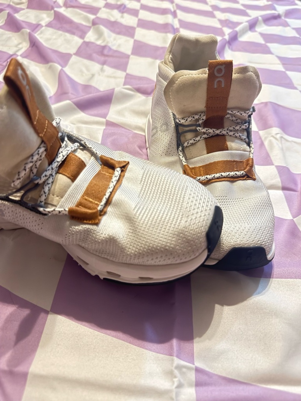 On Running White Sneakers with Tan Straps size 5.5 - Picture 4 of 11